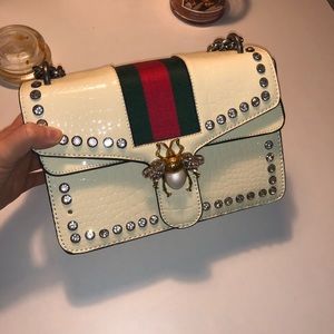 Great white dupe purse